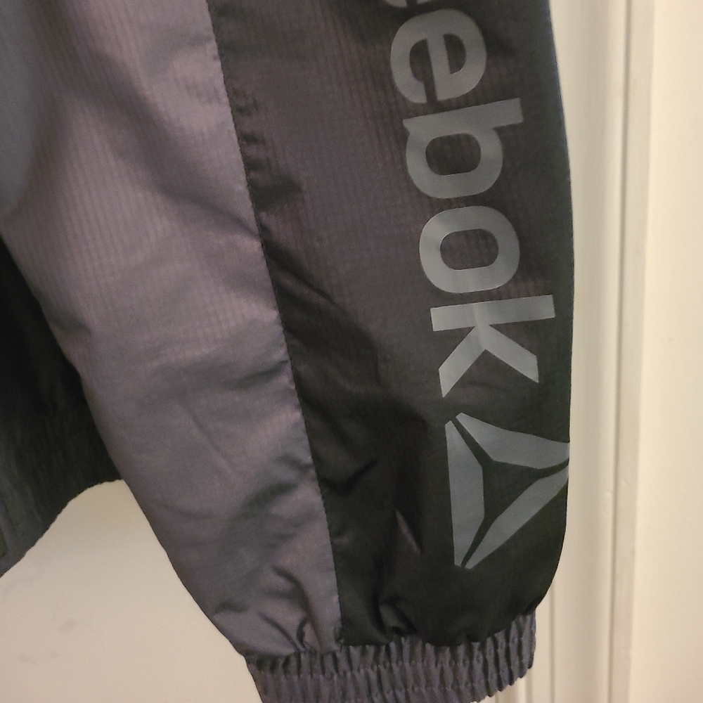 Reebok jacket - Picture 5 of 5